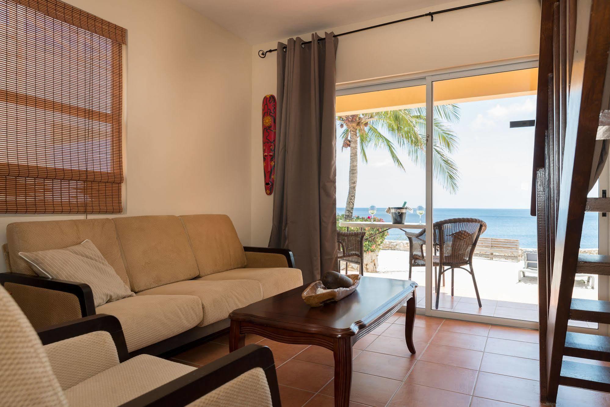 Lagun Blou Dive And Beach Resort Extérieur photo